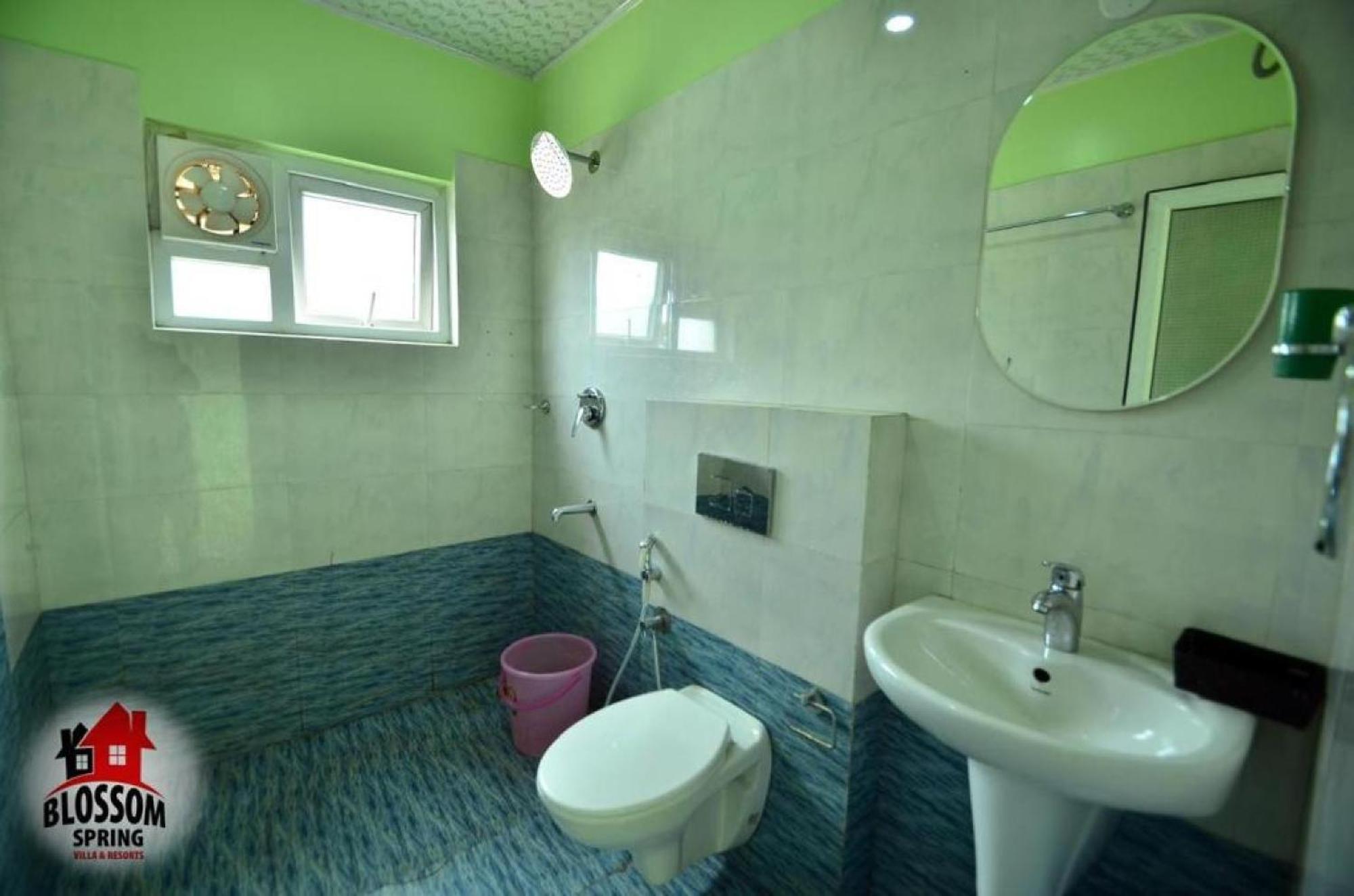Blossom Spring Villa أوتي المظهر الخارجي الصورة